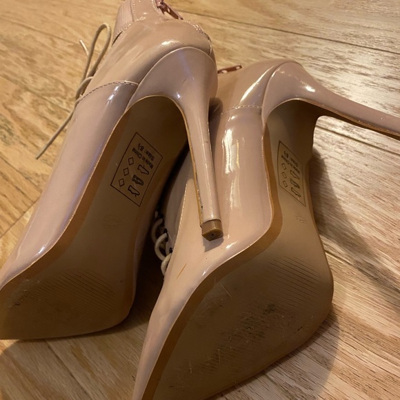 Lace Up Pointed Toe Heels - Picture 4 of 5